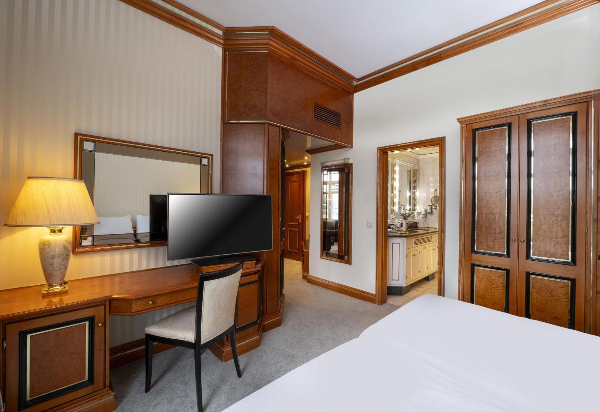 Maritim Hotel Бад-Вильдунген Экстерьер фото
